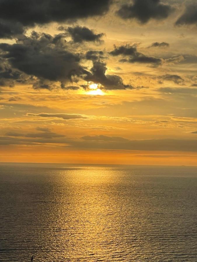 Villa 61 Sea And Sunset View Дхерми Экстерьер фото